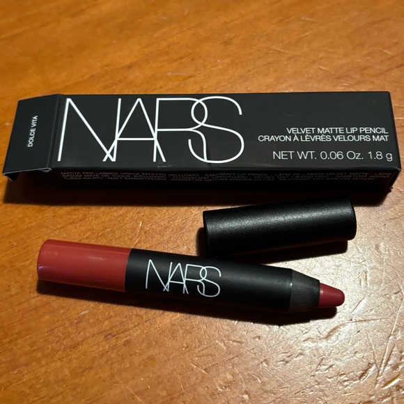NARS Velvet Matte Lip Pencil Dolce Vita - Picture 7 of 16